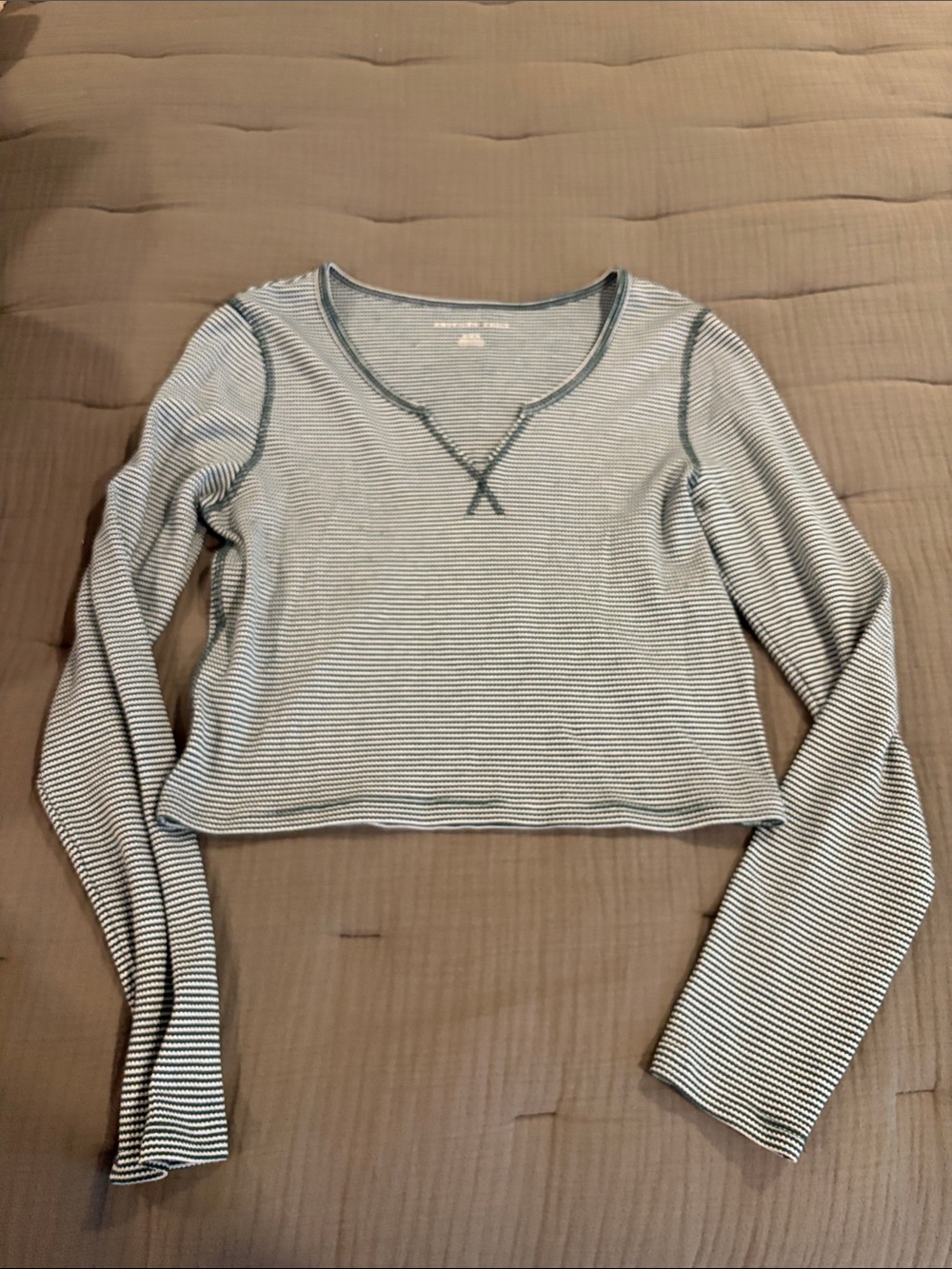 American Eagle Outfitters Blue and White Striped Long-Sleeve Crop Top
